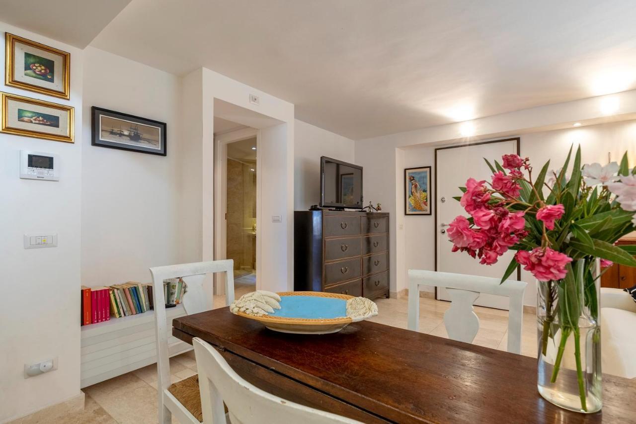 Charming Seafront Apartment With Garden And Patio Fertilia Zewnętrze zdjęcie